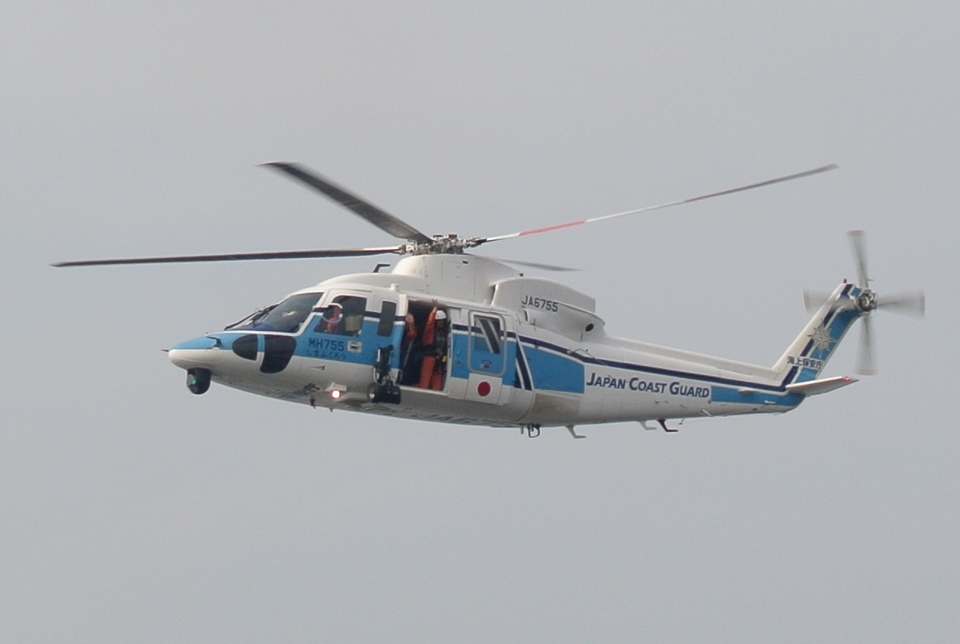 【超激レア】本物ヘリコプター本物の尾翼 プロペラ 昭和　たのメル便送料込み 超激レア】本物ヘリコプター本物の尾翼 プロペラ 昭和 たのメル